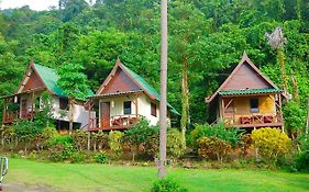 Tp Hut Bungalows